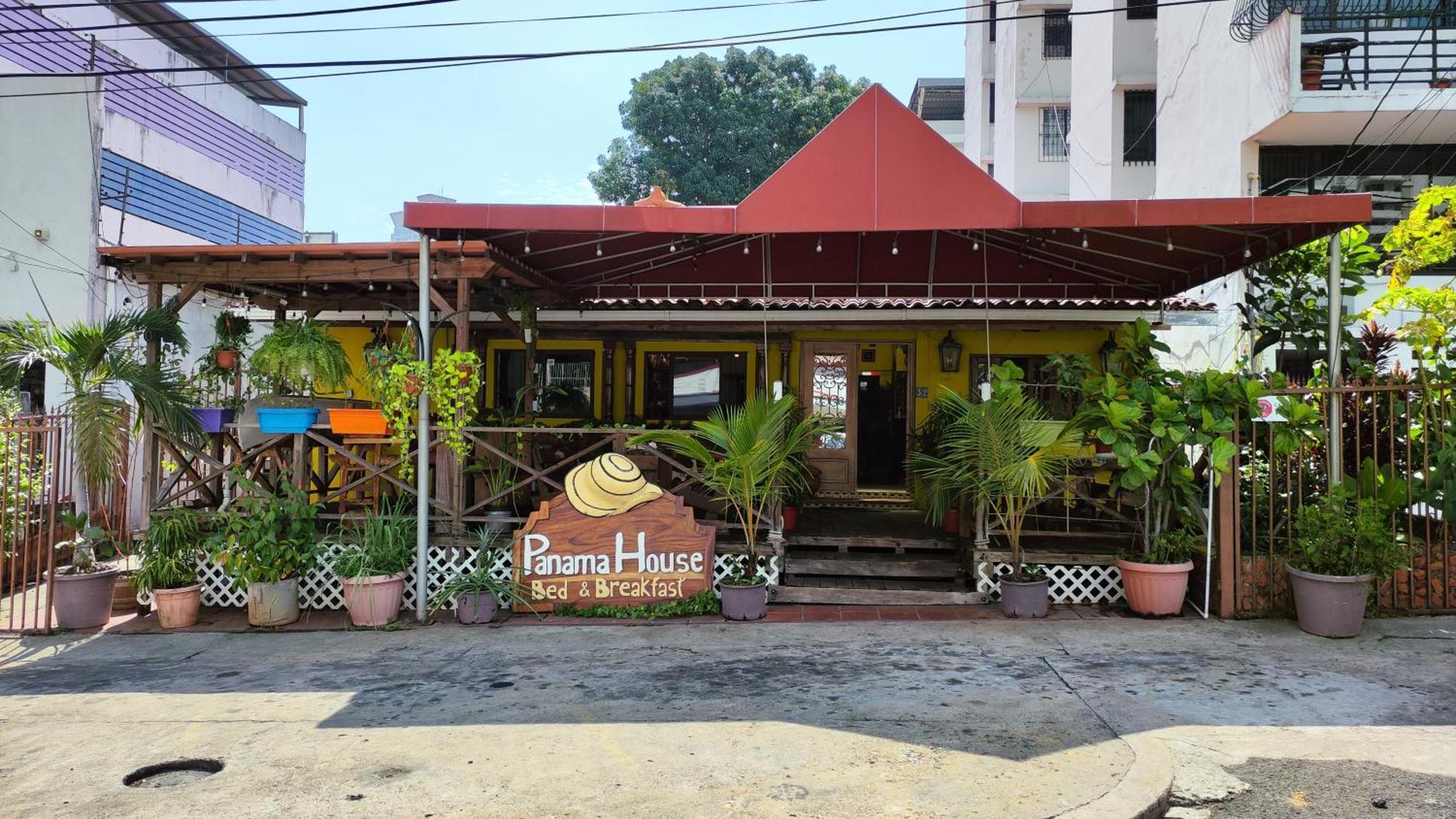 Panama House Bed & Breakfast Exterior photo